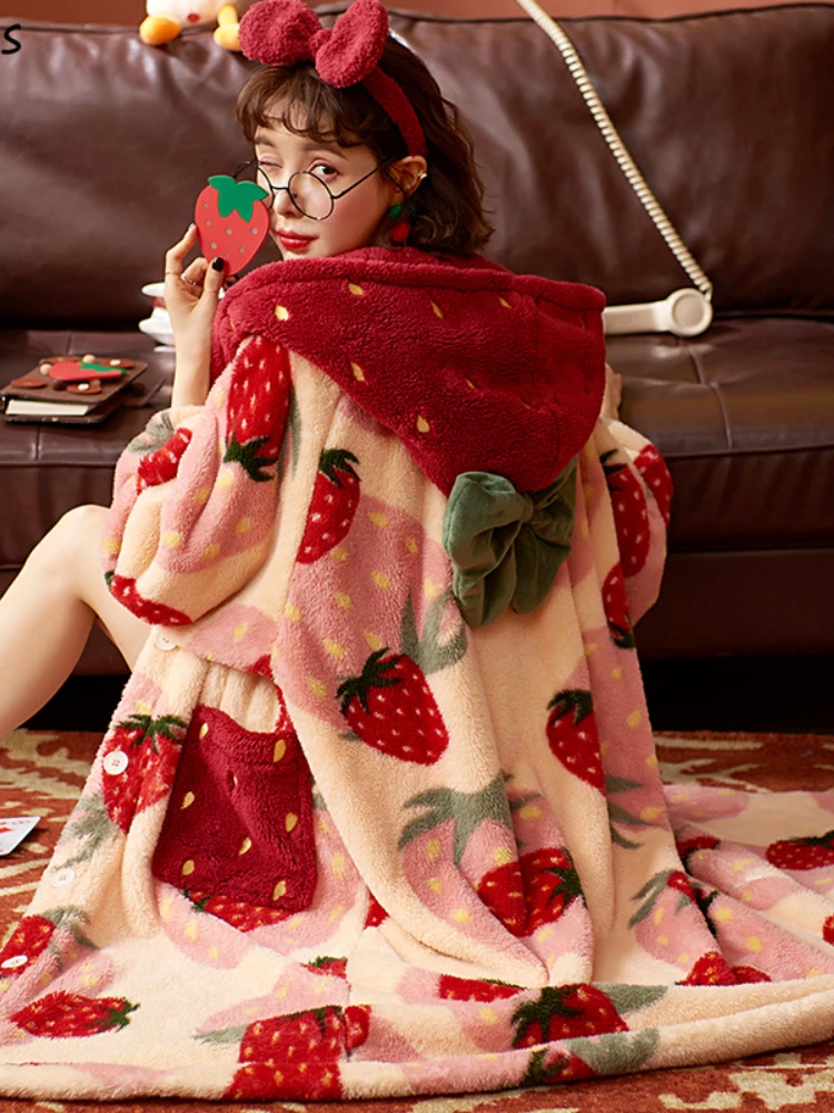 Kadın Çilek Gecelik Kış Pazen Tatlı Kapşonlu Sleepshirts Sıcak Sevimli Gevşek Rahat Kalın Moda Yumuşak Kadın Kıyafeti