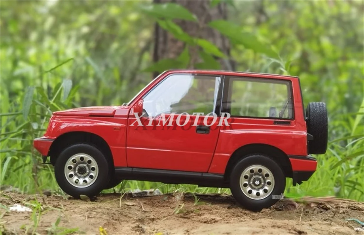 DORLOP 1/18 Suzuki Vitara Escudo pres döküm model araç SUV Oyuncaklar Hediyeler Beyaz / Gri / Kırmızı Koleksiyonu Ekran Süsler 2