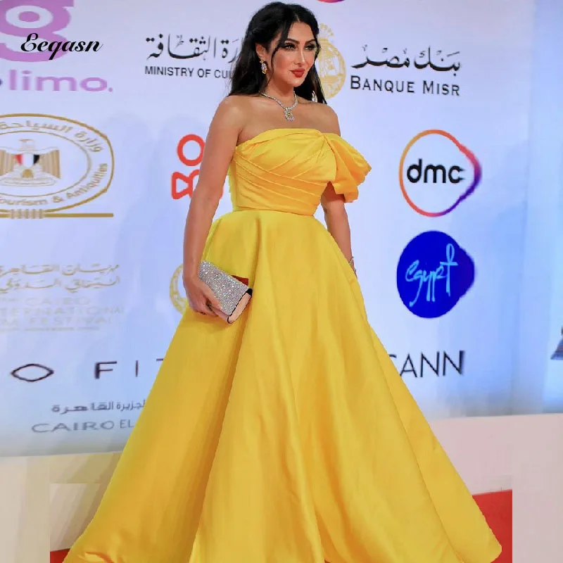 Altın Dubai Arapça Kadınlar Abiye Straplez Uzun Saten Balo Abiye Örgün Durum Parti gece elbisesi Tren ile