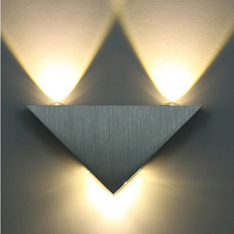 Yükselen yıldız 3 W Alüminyum üçgen led duvar lambası 85-265 V yüksek güç duvar ışık Modern ev aydınlatma için kapalı dekorasyon ışık
