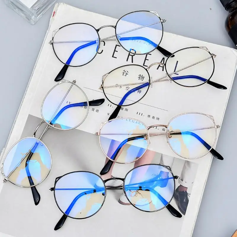 Oval Metal Çerçeve Düz Ayna Gözlük Sevimli Kedi Kulaklar Gözlük Çerçevesi Retro Miyopi Optik Basit Metal GlassesRound Çerçeve Düz Ayna